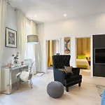 Hedone Luxury With Free Parking