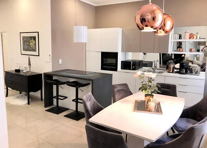 Апартаменты Hedone Luxury With Free Parking Пула