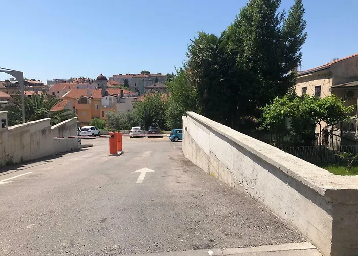 Hedone Luxury With Free Parking