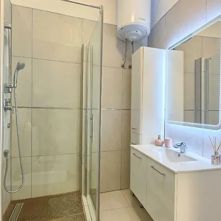 Hedone Luxury With Free Parking *